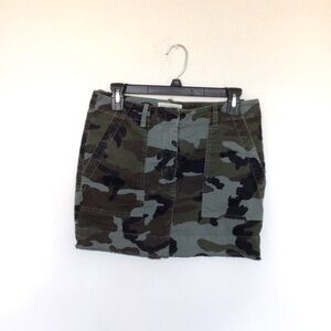 Nili Lotan Camo Skirt Size 0